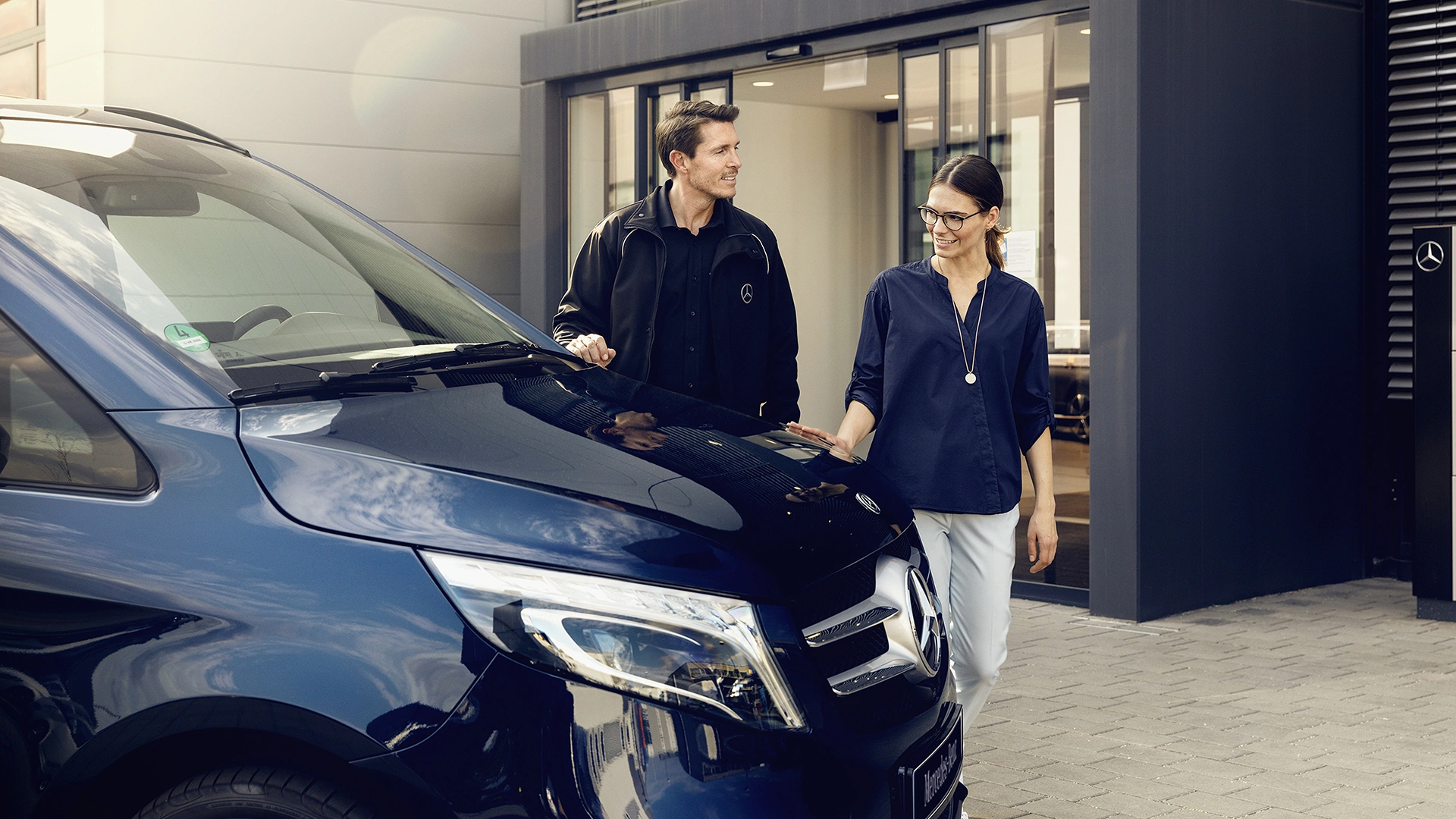 Mercedes-Benz pakettiauton huolto