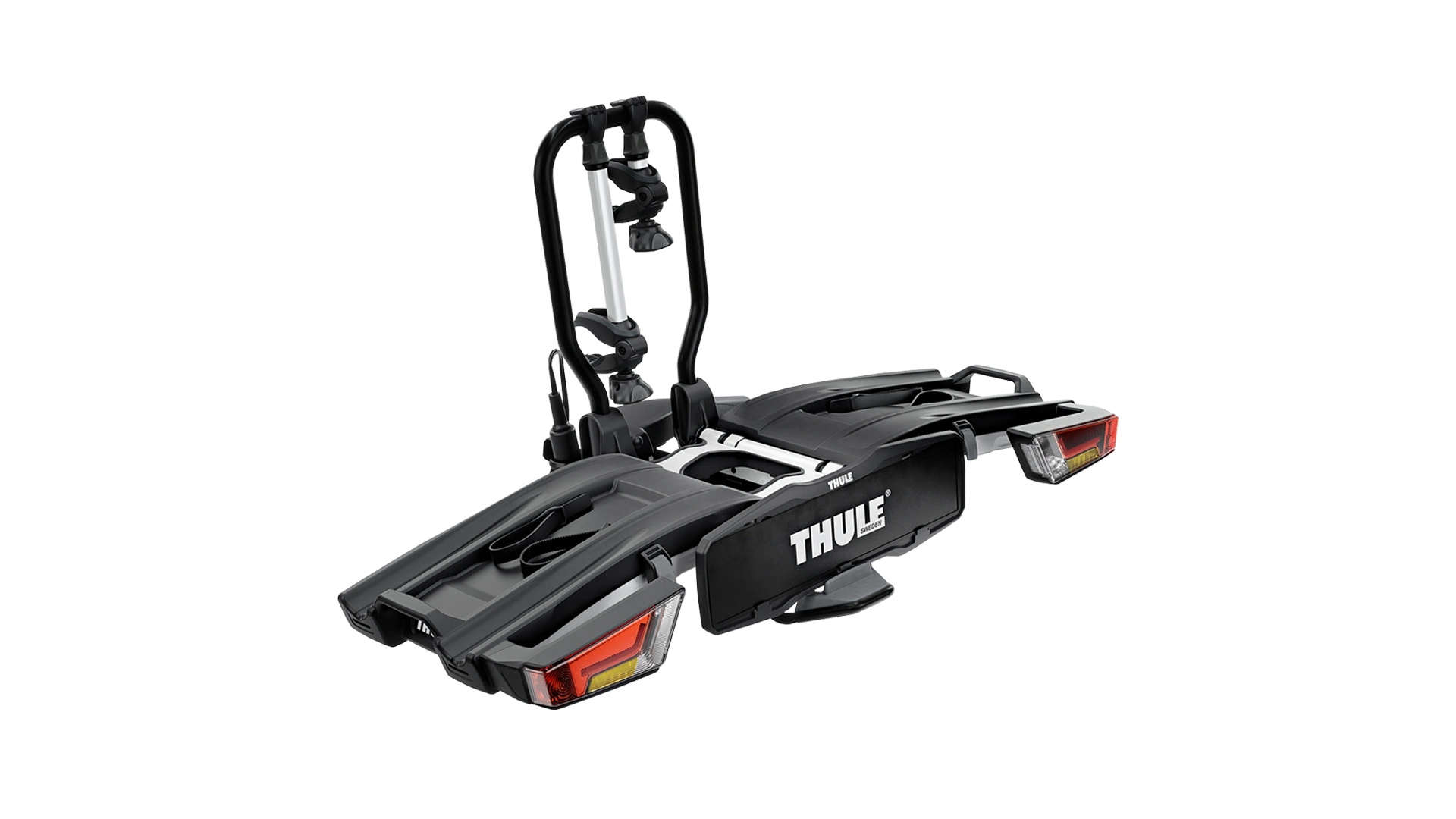 Auton vetokoukkuun kiinnitettävä Thule Easyfold XT-polkupyöräteline valkoisella taustalla.